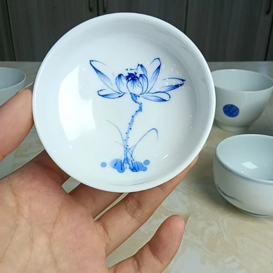 景德镇纯手工青花普洱杯