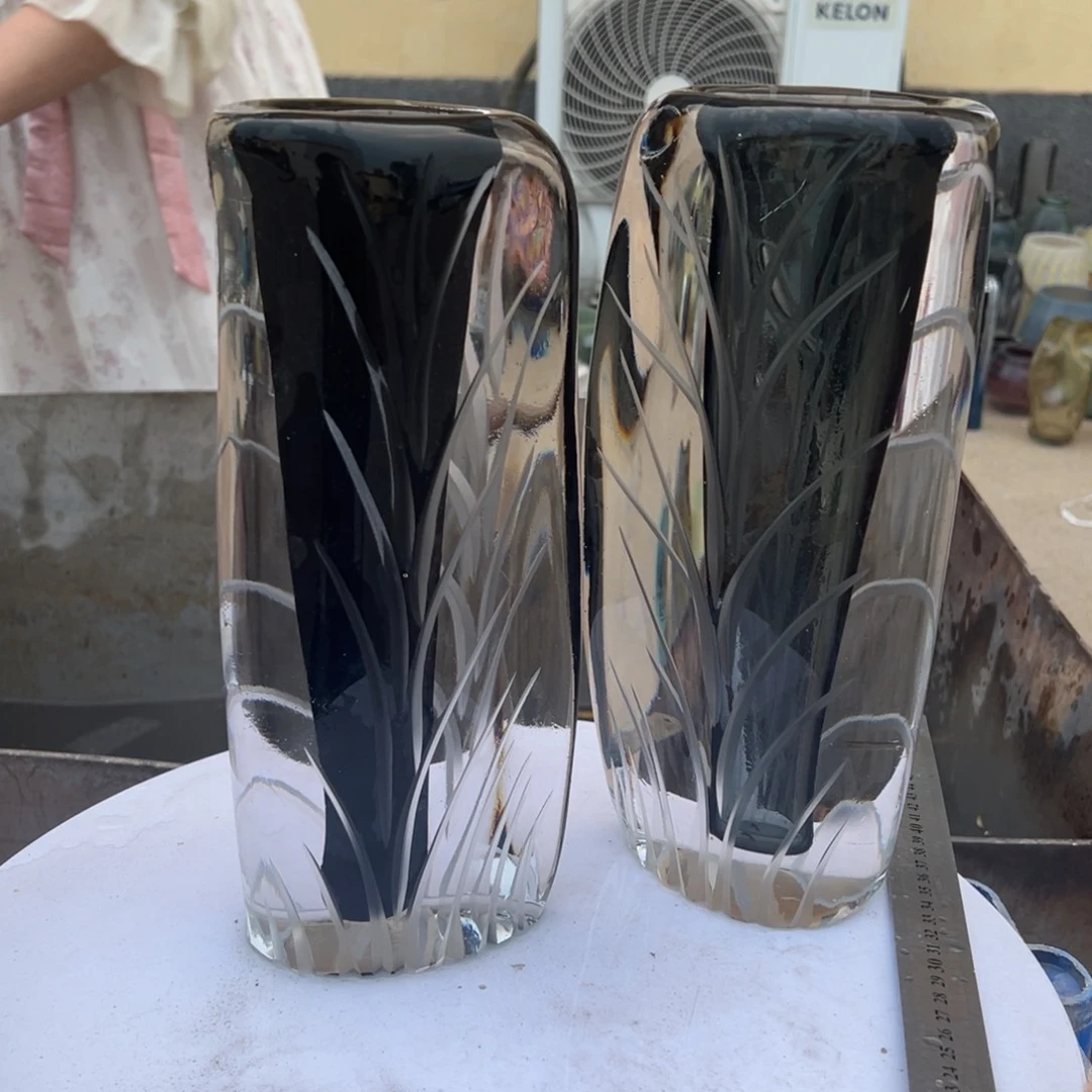 日*心一对大花瓶高度30瑕疵