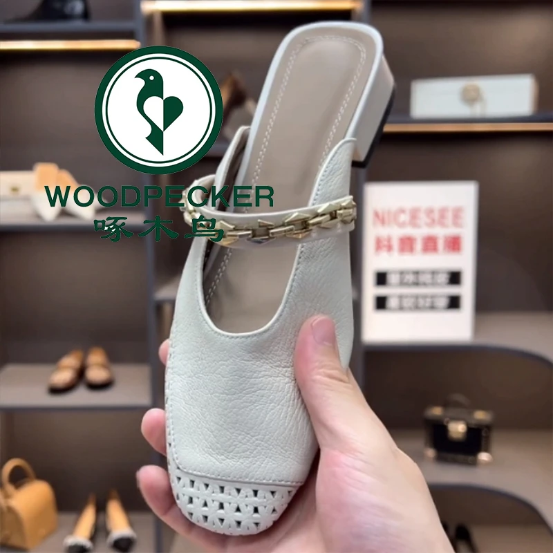 啄木鸟包头凉拖鞋女外穿2025夏新款粗跟网眼半拖中跟镂空穆勒皮拖