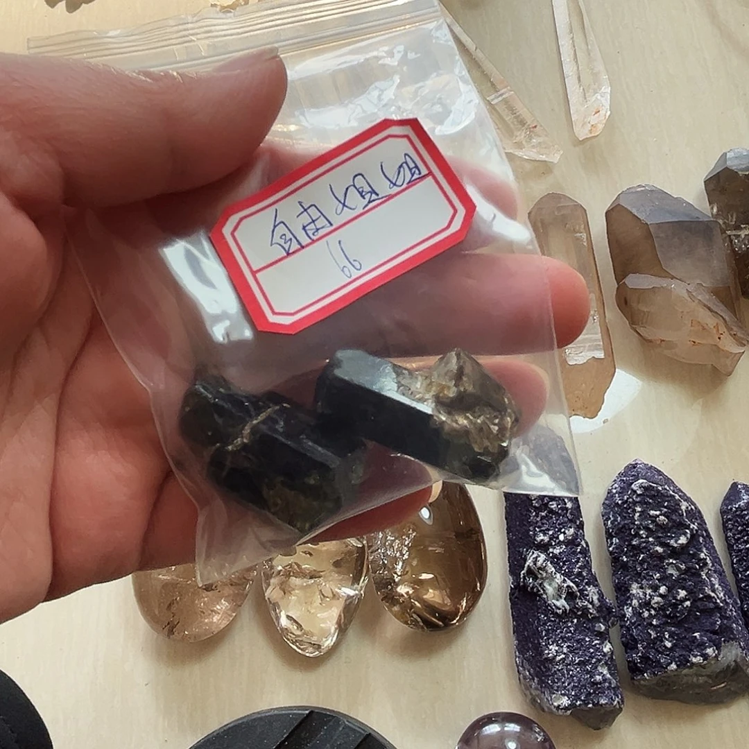 自***姐水晶未镶嵌珠宝半成品