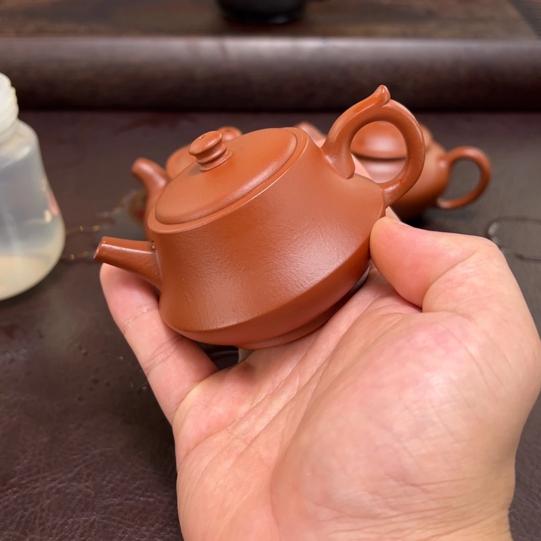 茶壶紫砂汽修厂和机械设备