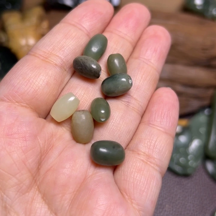岫岩河磨玉（透闪石质玉）未镶嵌颈饰
