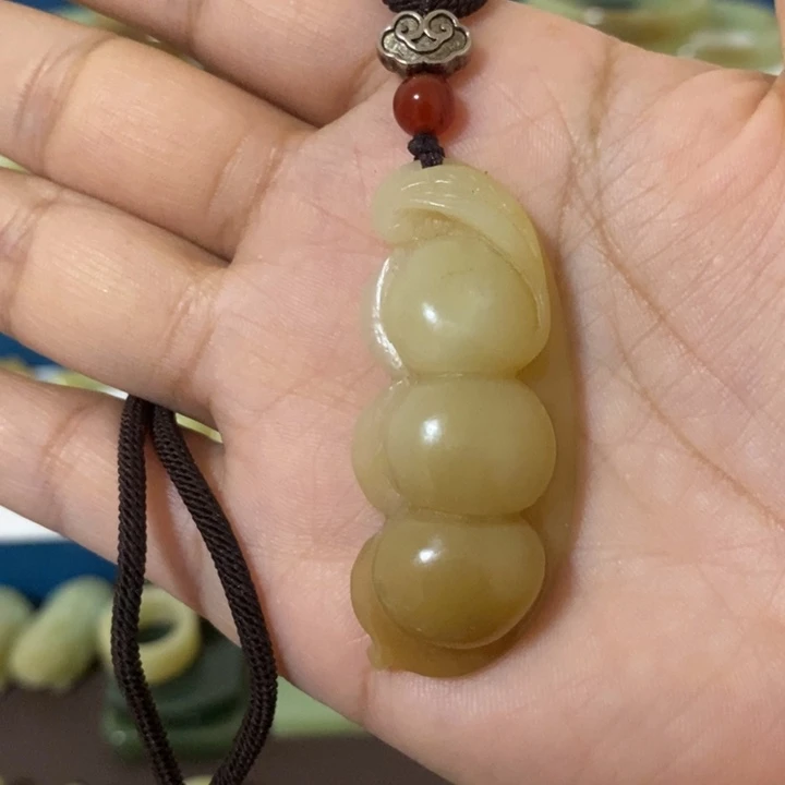 和田玉颈饰未镶嵌莉