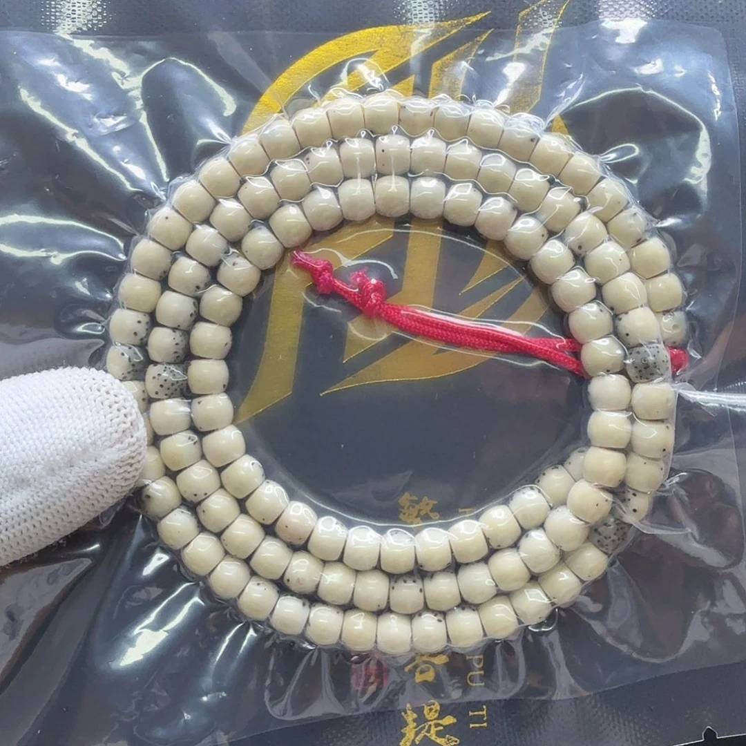 吊坠星月菩提28一物一图冰白绿背通体6左右108