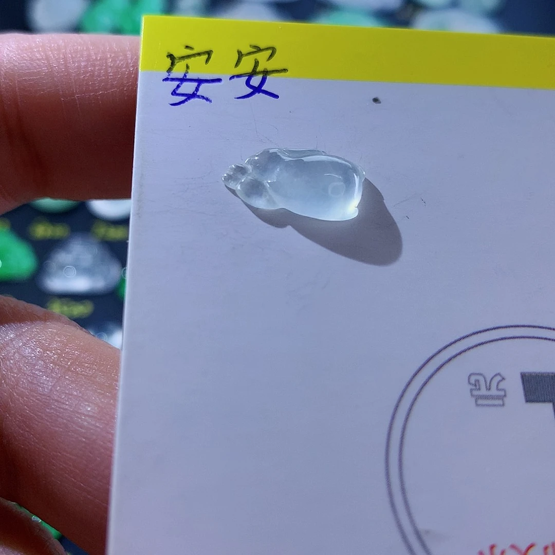 翡翠颈饰未镶嵌天然翡翠高冰兔子