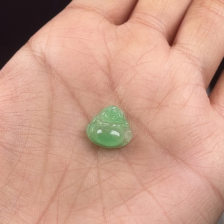 丫***米翡翠未镶嵌颈饰吊坠