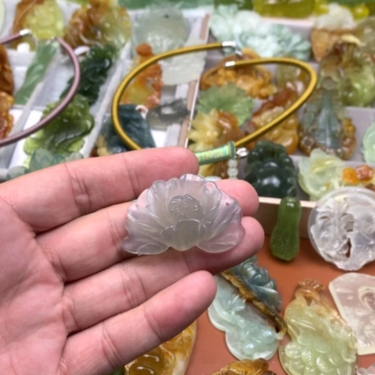 【闪购商品】蛇纹石玉颈饰未镶嵌