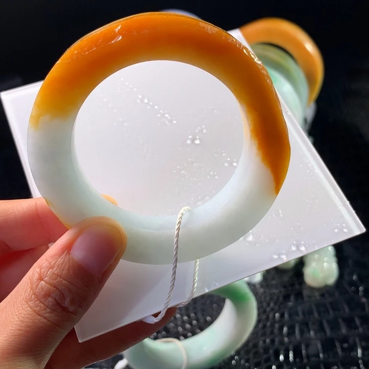 未镶嵌手镯定制翡翠
