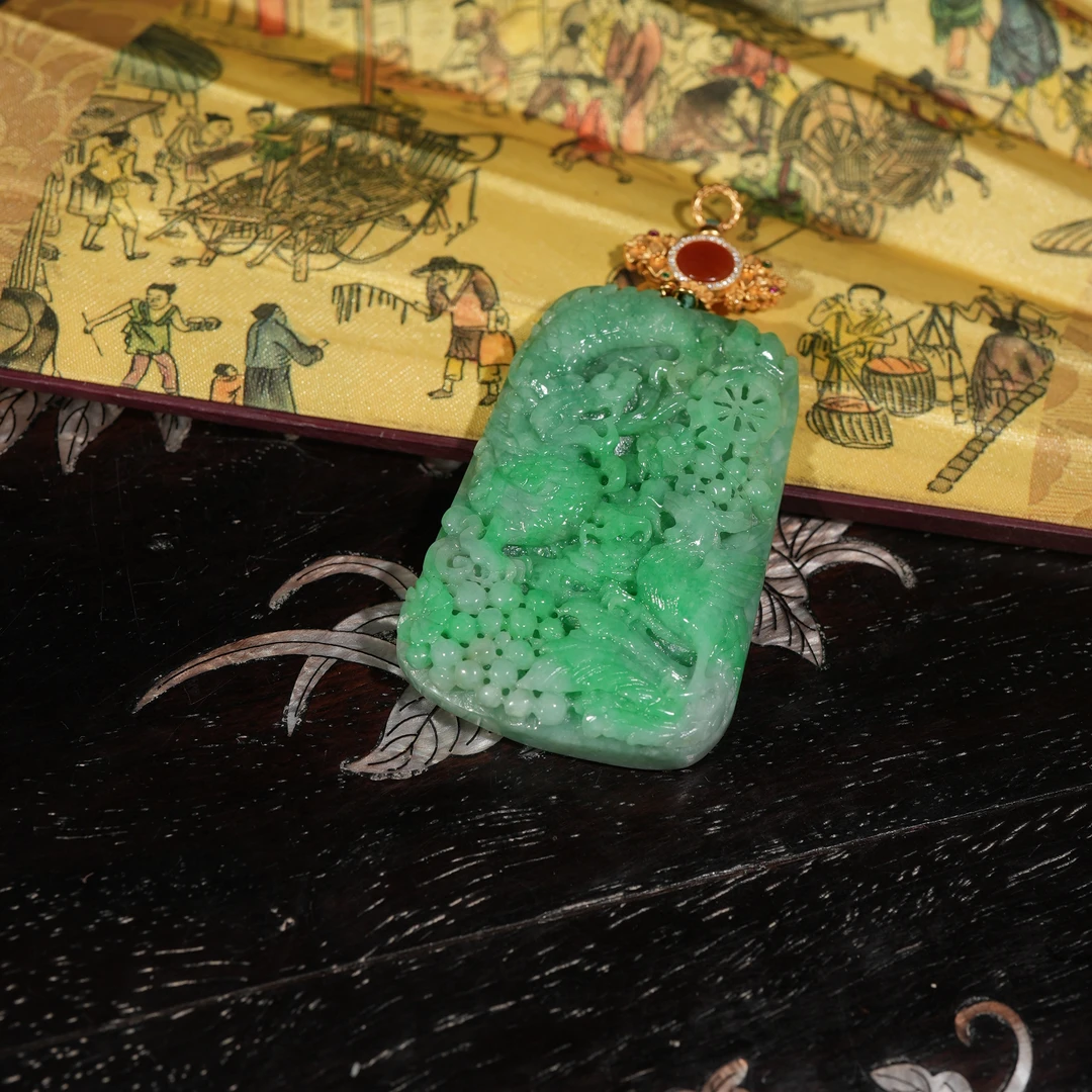 3.4香港王老板-翡翠吊坠 4e480