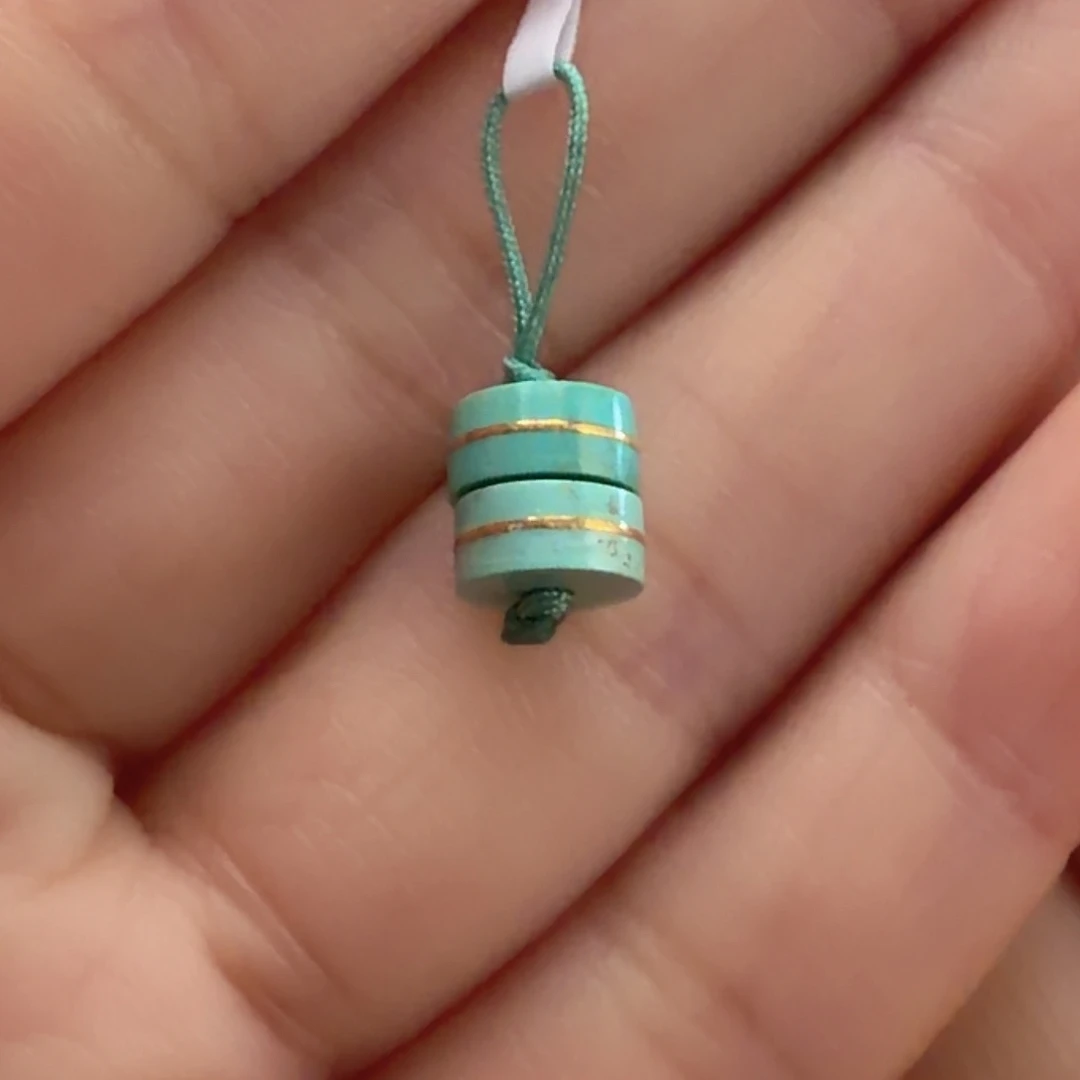 绿松石未镶嵌颈饰