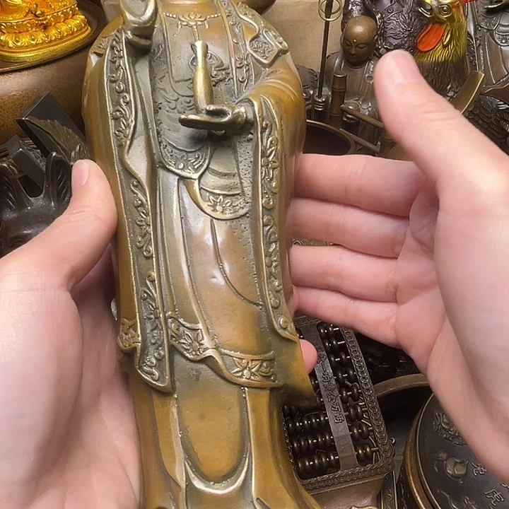 精美铜器批发档口