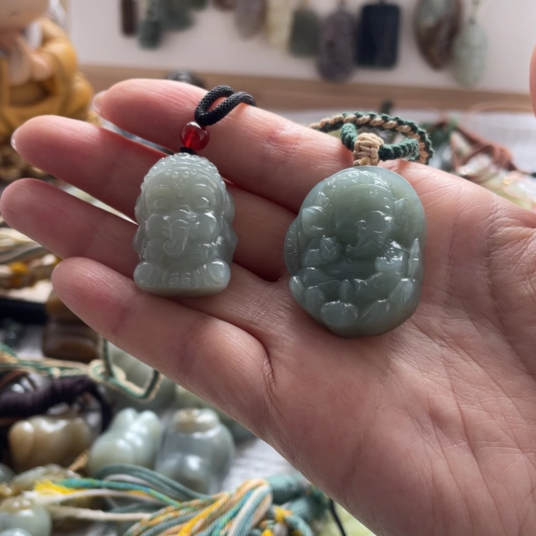 和田玉未镶嵌颈饰且末象神