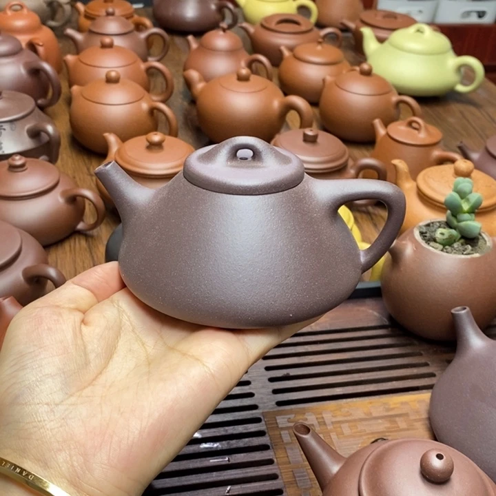 漂***人茶壶紫砂石瓢。  200cc