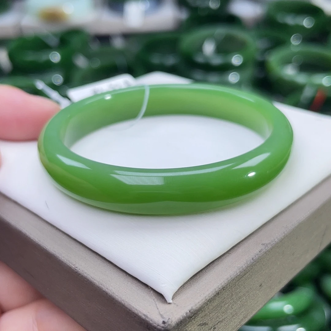 未镶嵌手镯和田玉（碧玉）