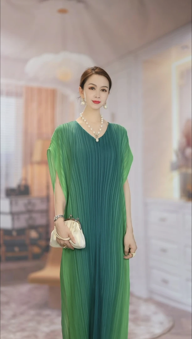 MissTuTu2025夏季时尚气质褶皱渐变色收腰显瘦遮肉长裙