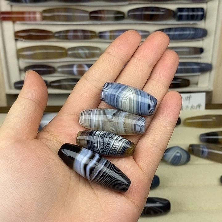 南***y玛瑙/玉髓合金颈饰