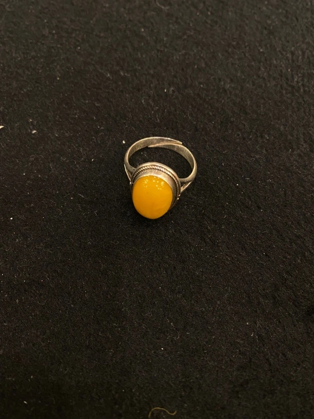 西吴尔手工服配蜜蜡色