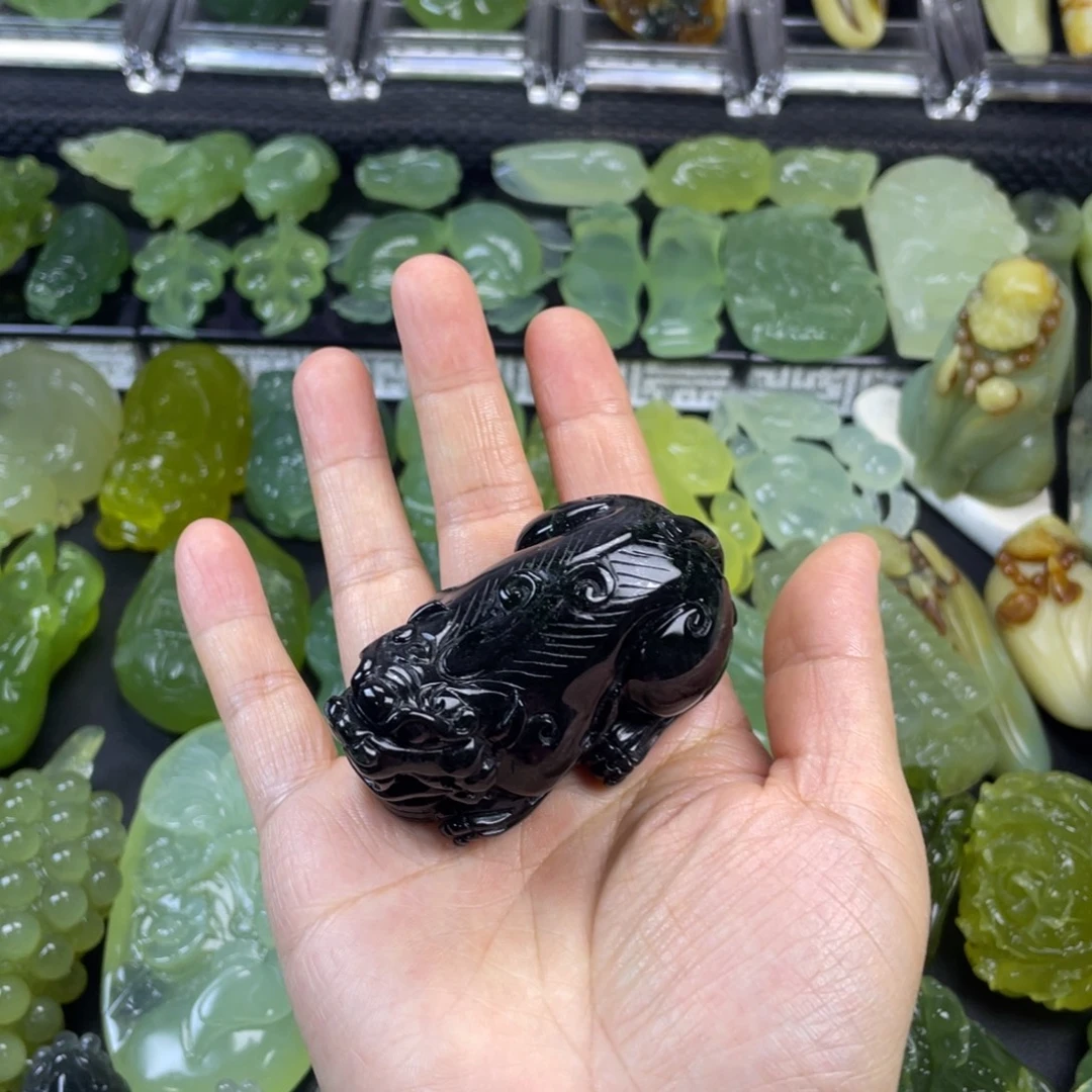 蛇纹石玉未镶嵌珠宝奇石