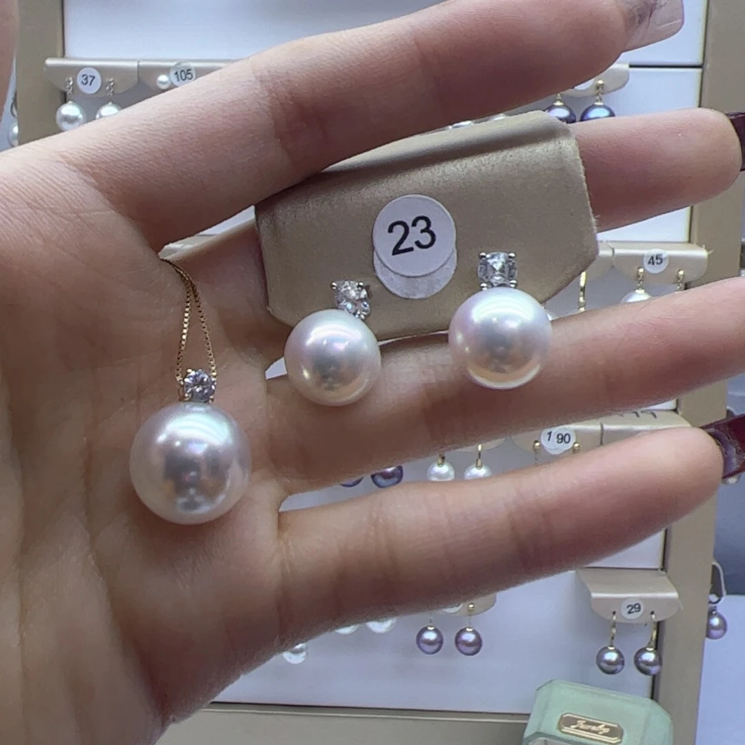 淡水珍珠吊坠(赠链)18K金镶嵌