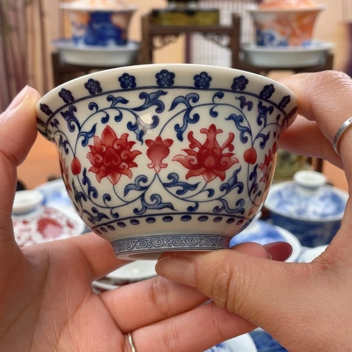 陶摆件青花釉里红缠枝莲压手杯