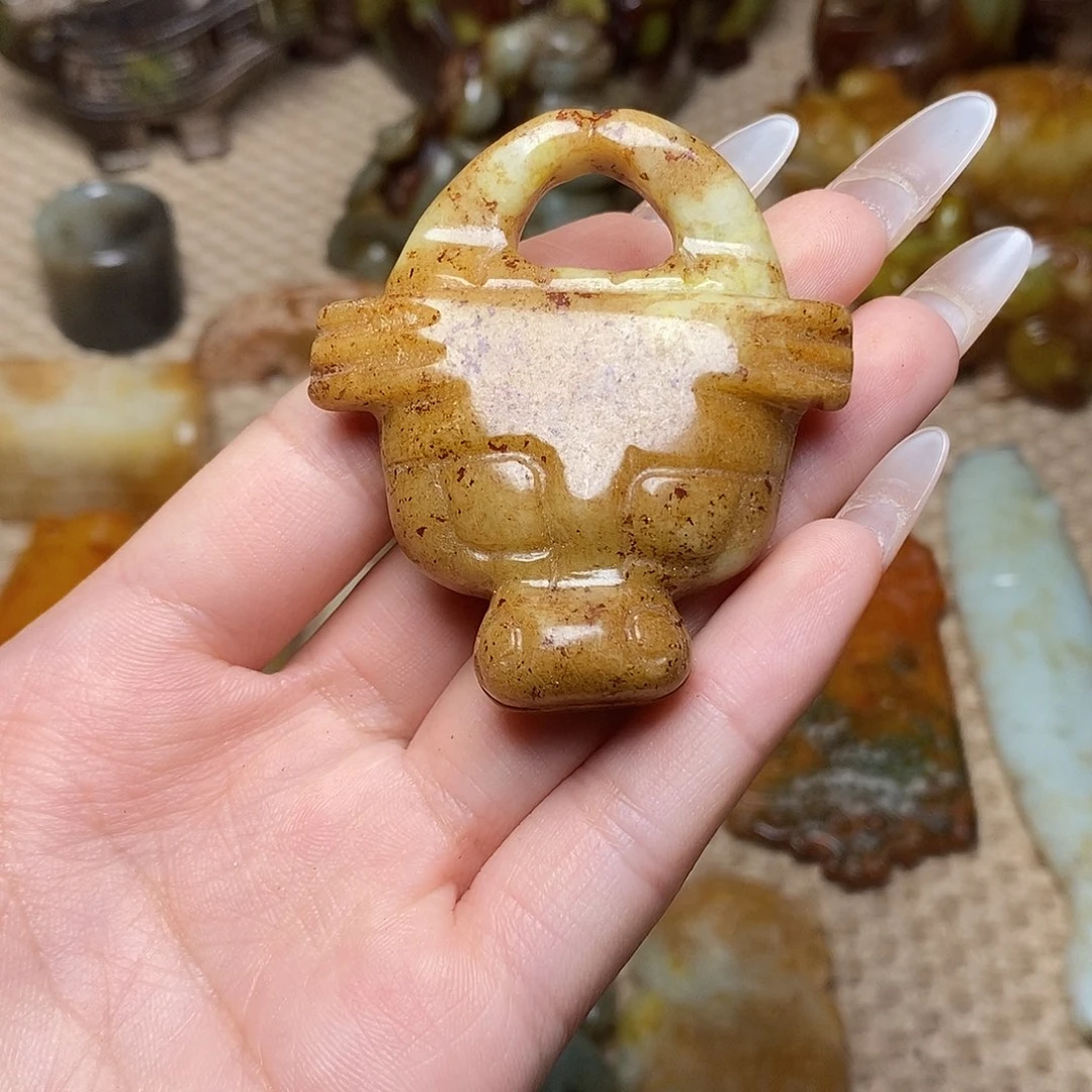 未镶嵌蛇纹石玉颈饰