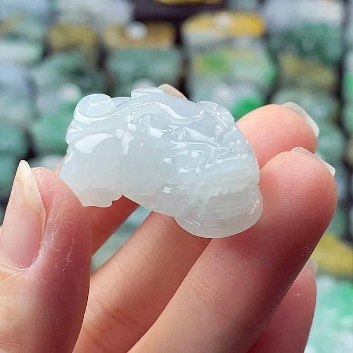 颈饰未镶嵌翡翠天然