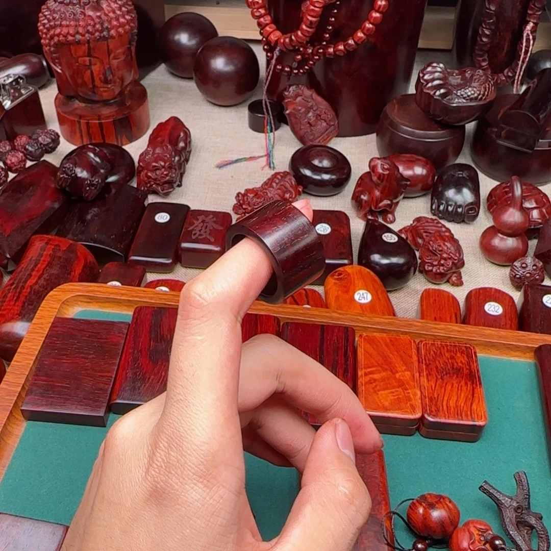 ****檀香紫檀（小叶紫檀）