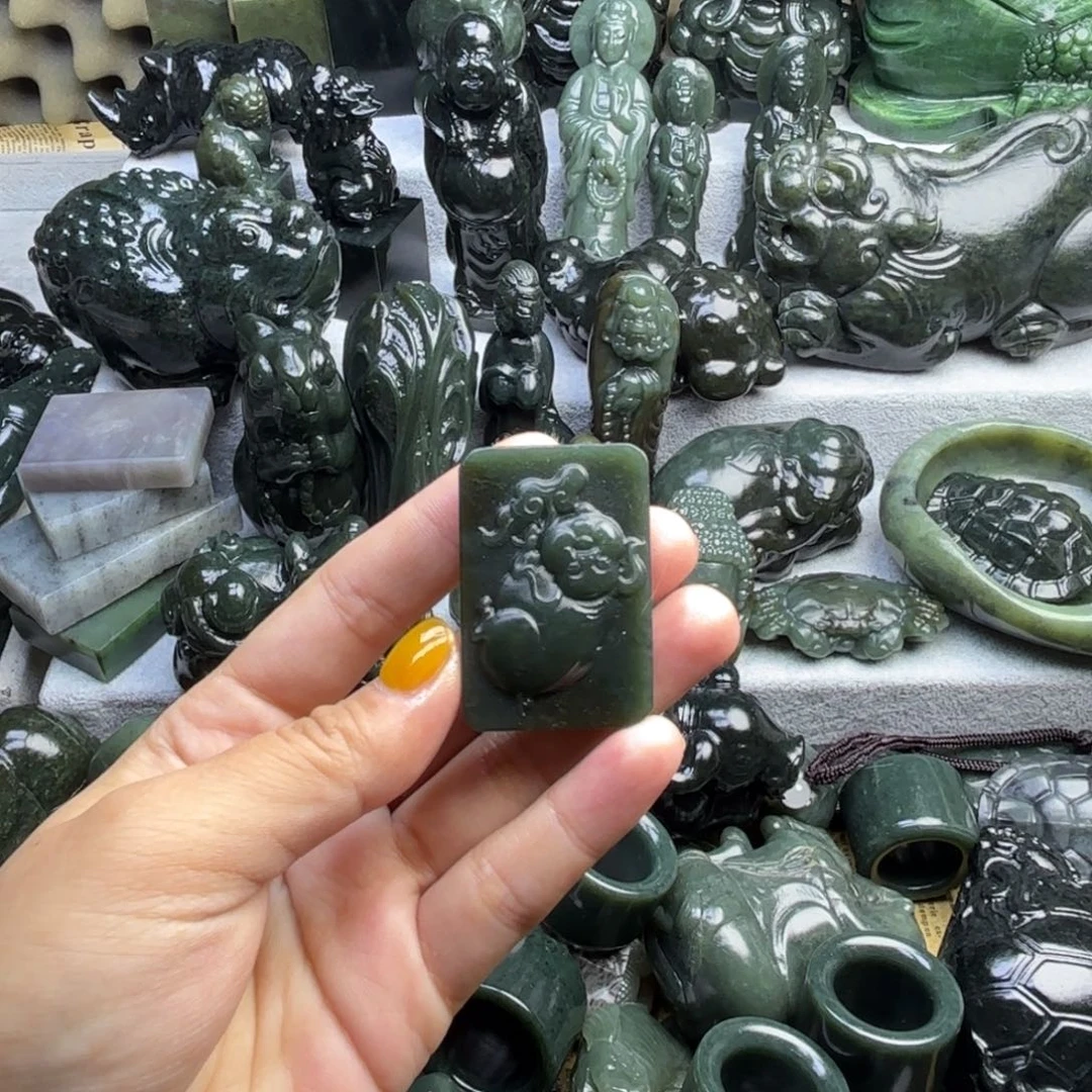 和田玉（糖玉）未镶嵌颈饰
