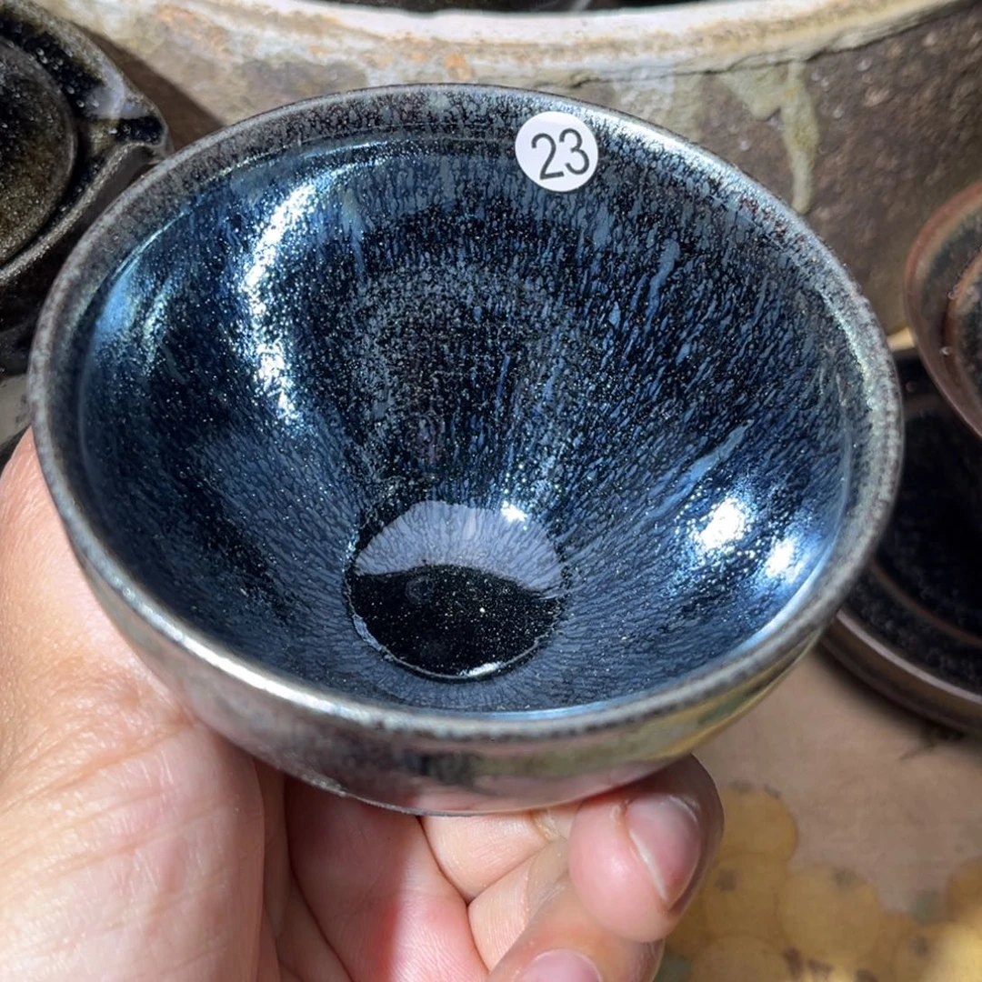 茶盏义兴龙窑坚持真柴烧