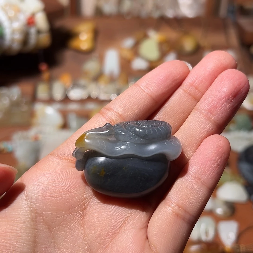 和田玉颈饰未镶嵌