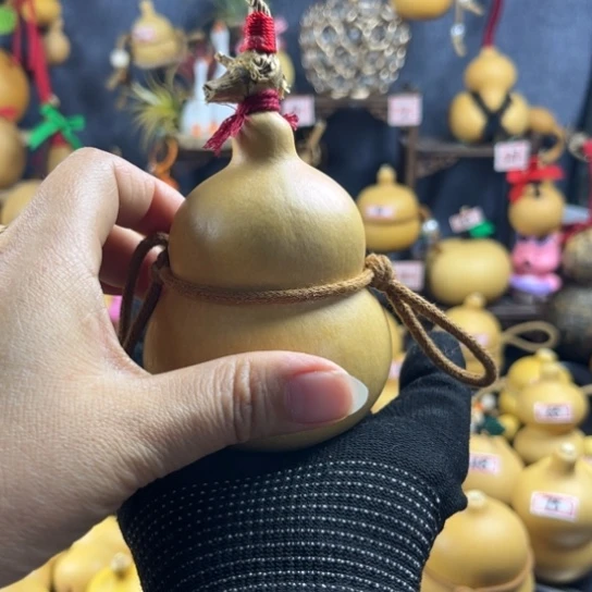 吃***精手把件天然小葫芦