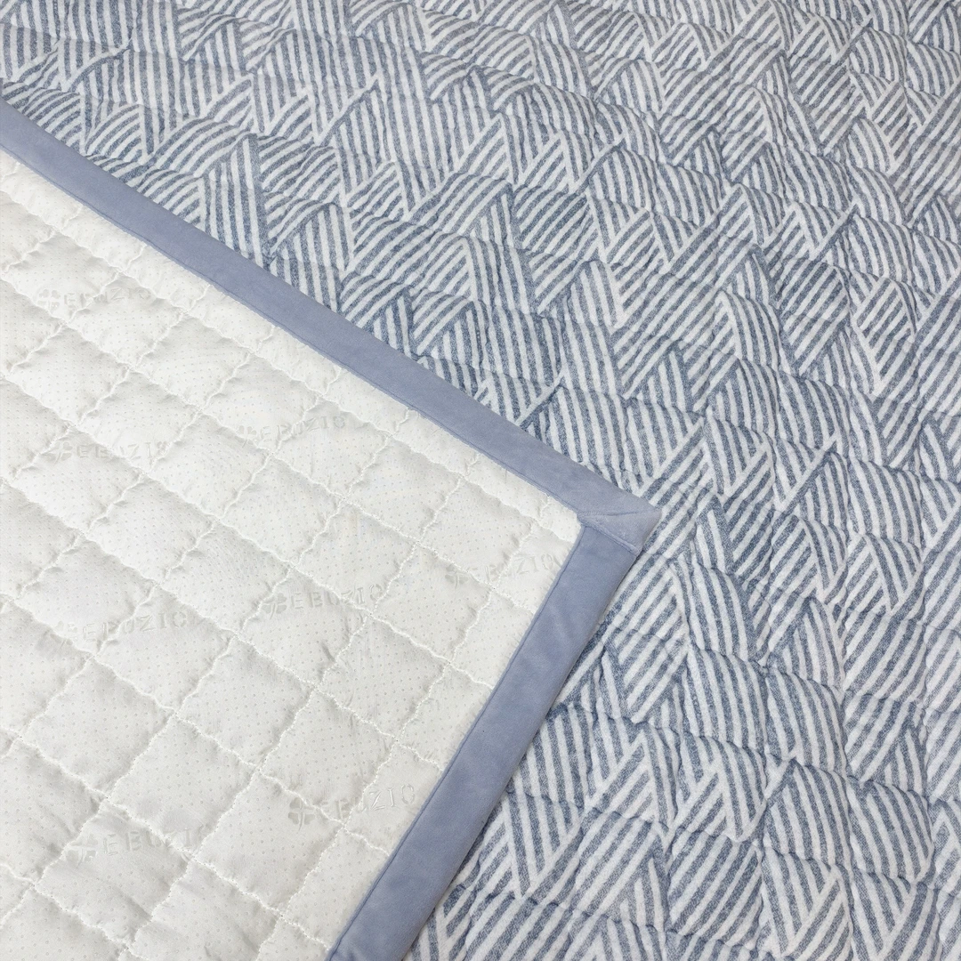 海玛绒带防滑颗粒单人绗缝简约吸汗凉感棉枕透气床垫子蓝色床盖