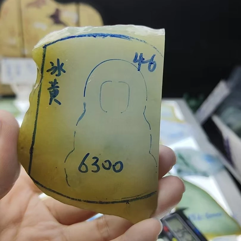 纯天然缅甸A货翡翠定制雕刻