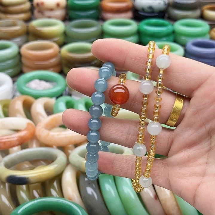 未镶嵌手镯石英质玉