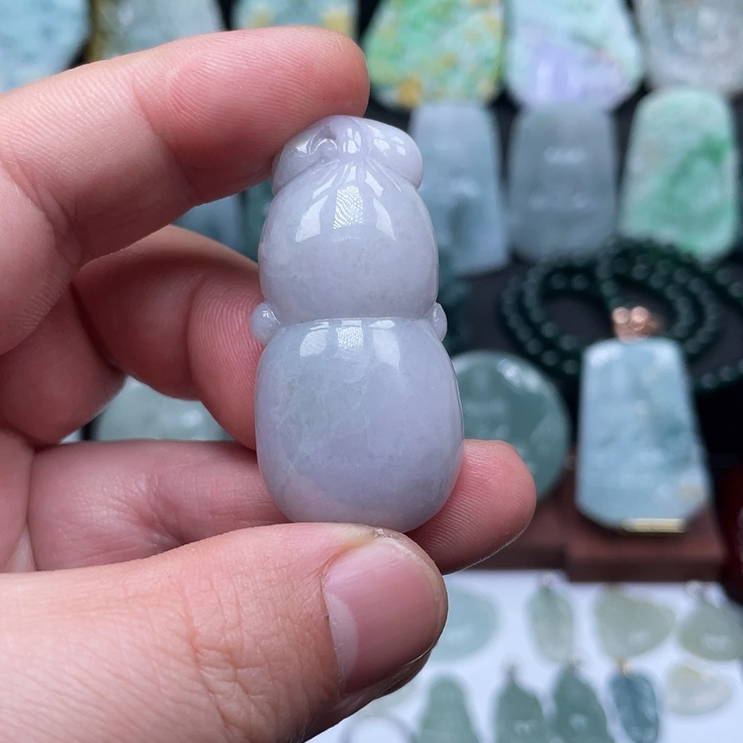 翡翠未镶嵌颈饰葫芦
