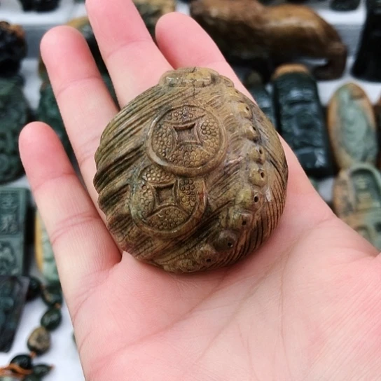 岫岩河磨玉（透闪石质玉）未镶嵌把件