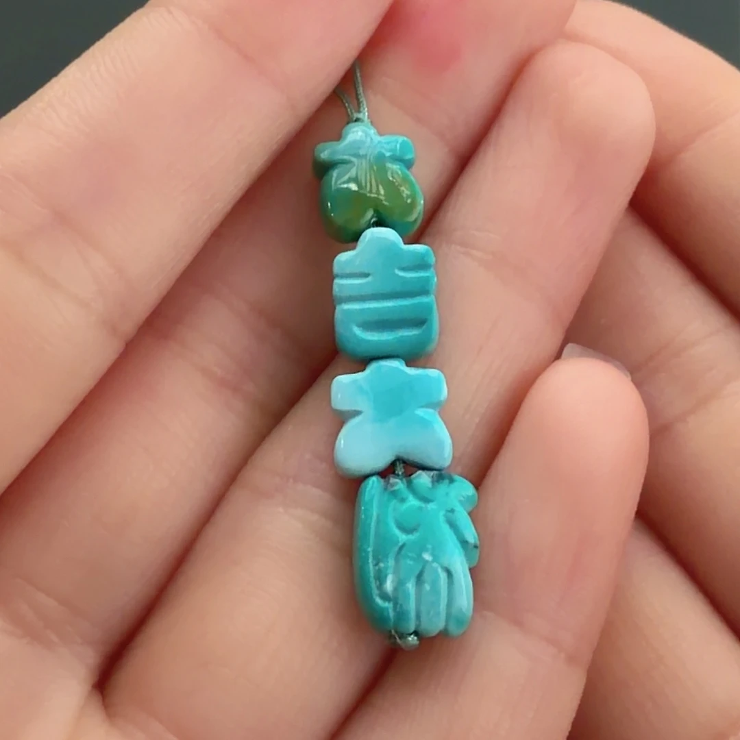 绿松石未镶嵌颈饰