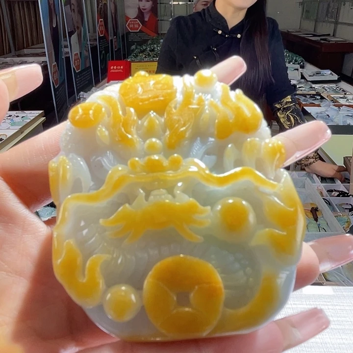 翡翠未镶嵌颈饰一