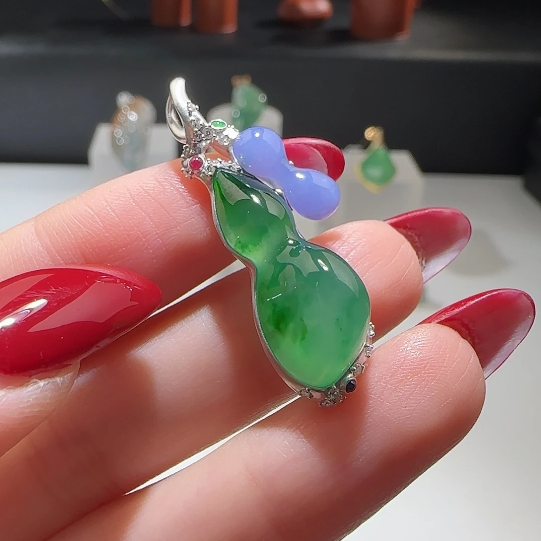 翡翠18K金镶嵌把件鑫