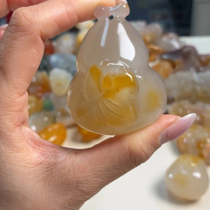 未镶嵌颈饰玛瑙/玉髓