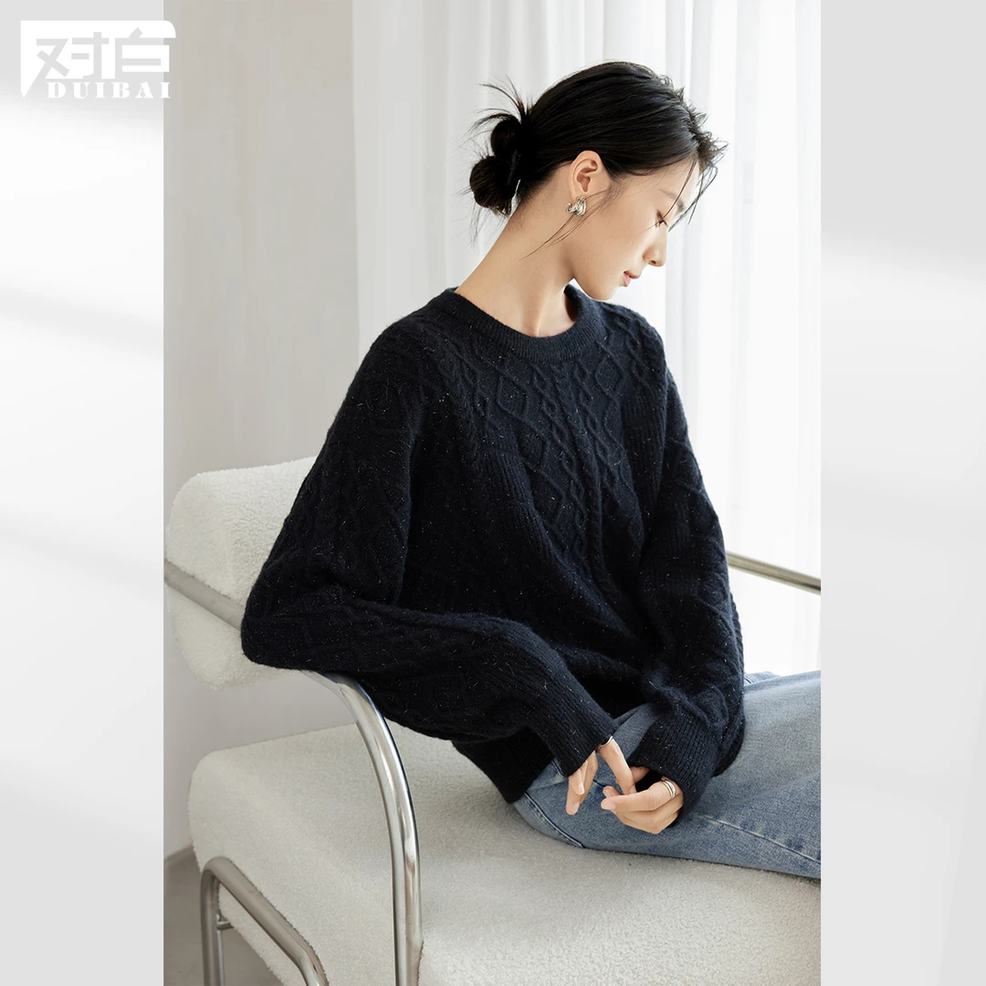 对白立体绞花高级感细闪毛衣女2024秋冬新款肌理感百搭圆领针织衫