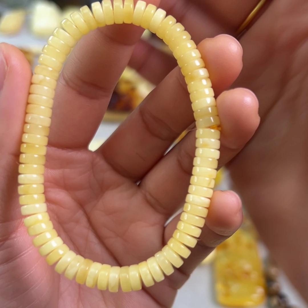 蜜蜡裸石未镶嵌蜜蜡