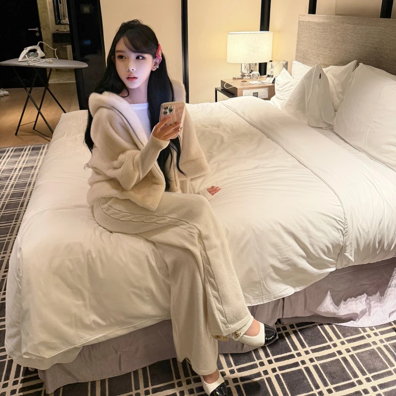 陈允朵【软萌小奶包】韩系连帽环保毛毛宽松七分袖马甲短外套女