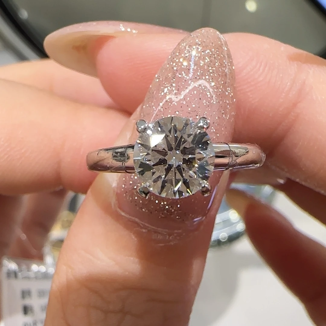 18K金镶嵌实验室培育钻石粗版四爪1卡