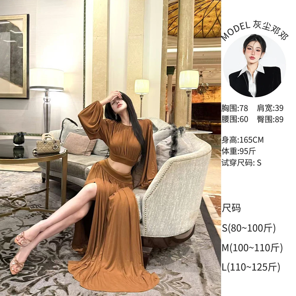 灰尘邓邓 【杜塞画廊】圆领上衣抽褶垂感开叉半裙D25B2930+D25Q2931