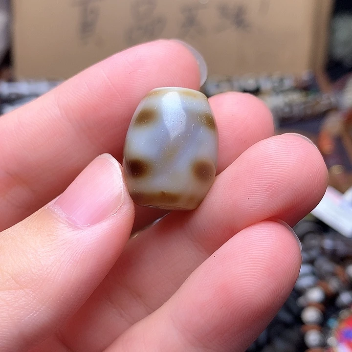 玛瑙/玉髓发1条未镶嵌