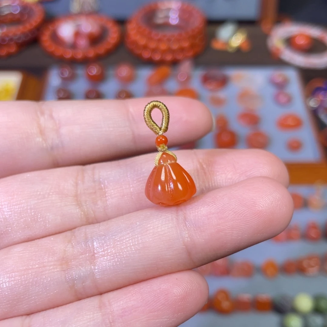 南红玛瑙未镶嵌莲蓬