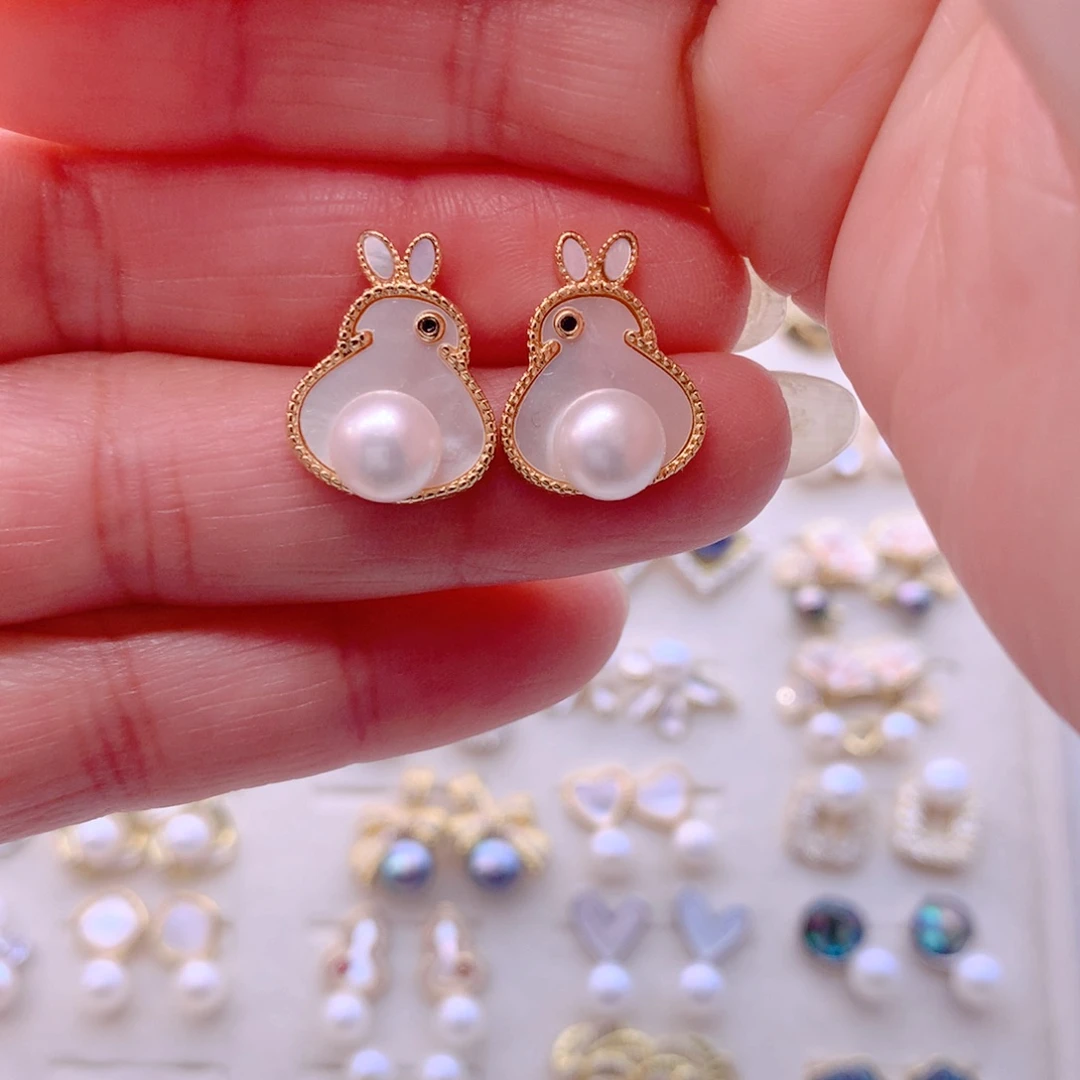 淡水珍珠合金耳饰