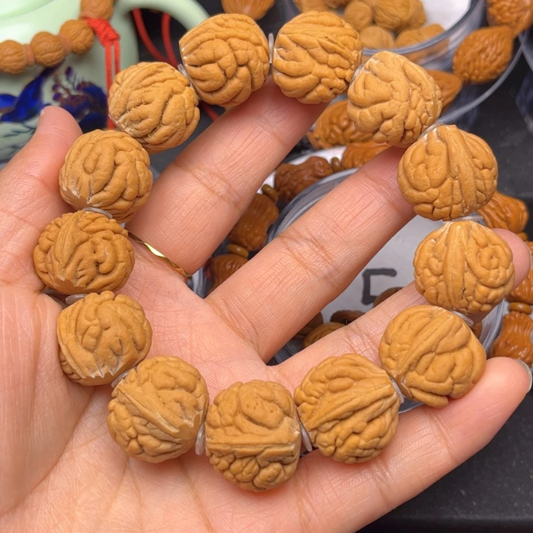 “****桃核吊坠龙纹桃核