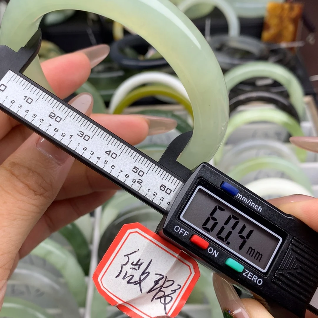 蛇纹石玉未镶嵌手镯604